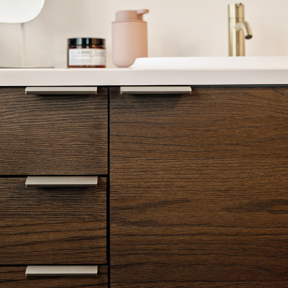 Profile handles for kitchen doors