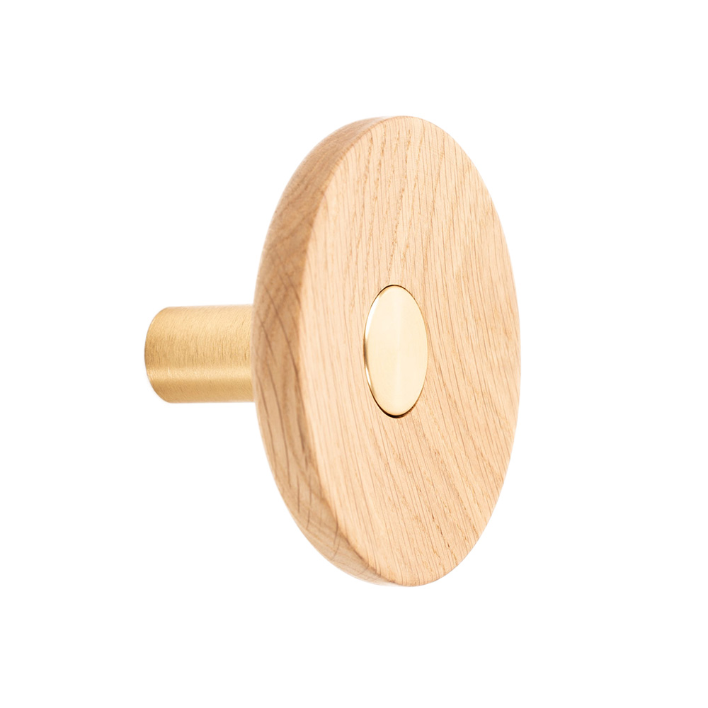 Hook Zoot - 90mm - Oak/Brass in the group Hooks / Color/Material / Wood at Beslag Online (10007-BO)