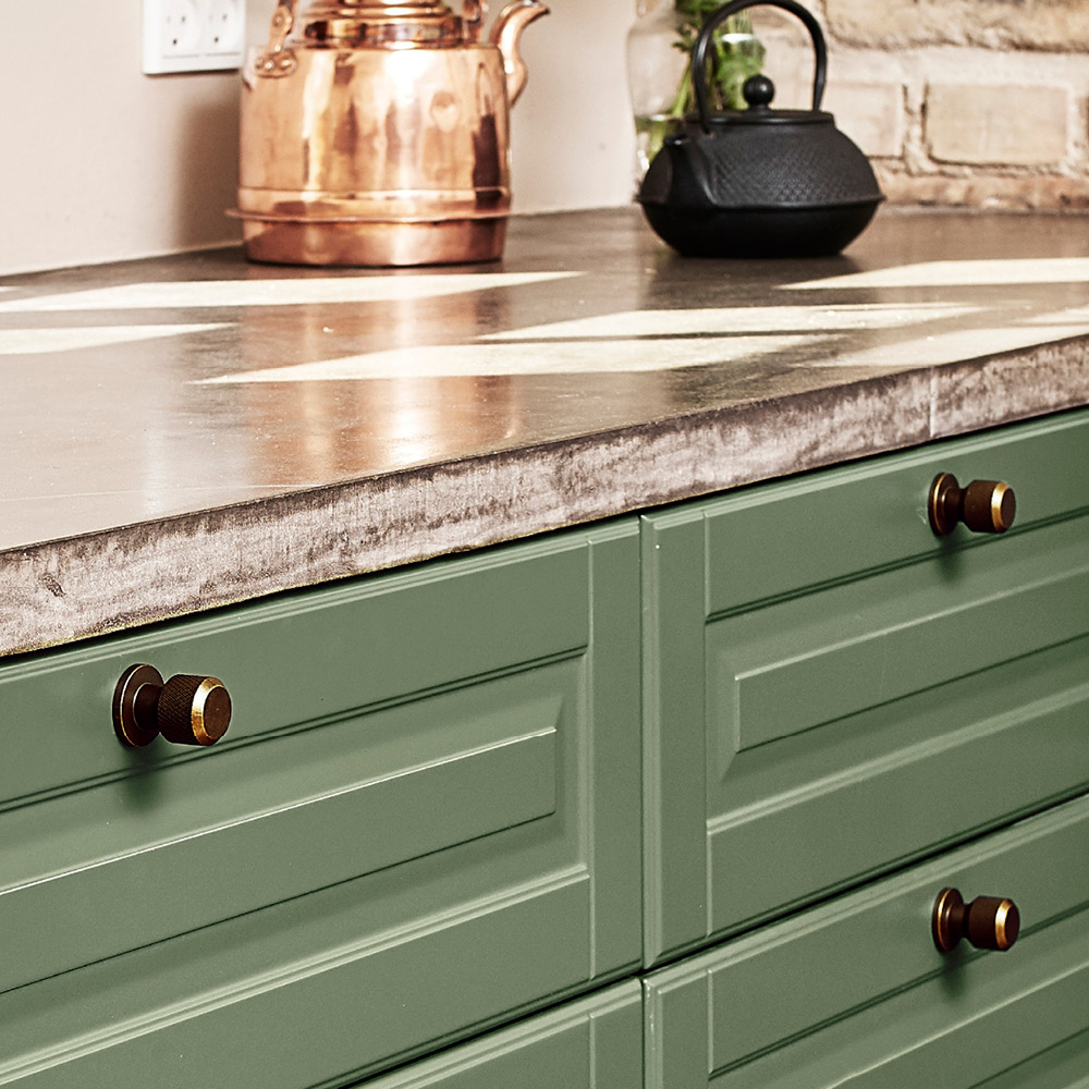 Cabinet Knob Manor Round - Antique Brass