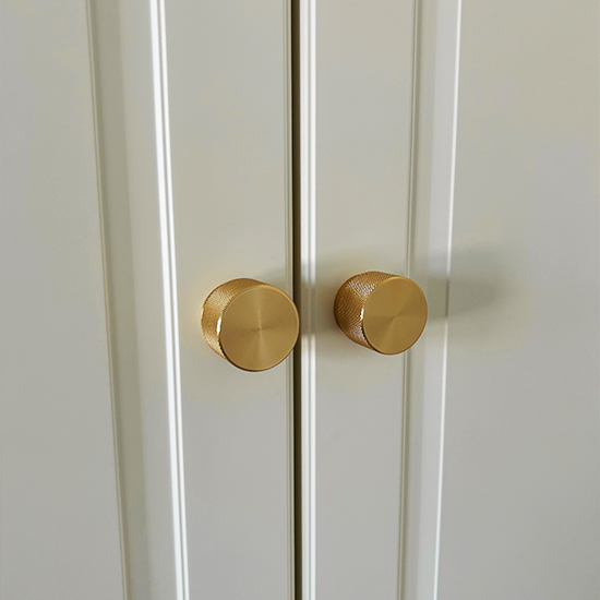 Wardrobe and furniture knobs in mixed materials