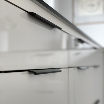 Profile Handle Edge Straight - 350mm - Brushed Black