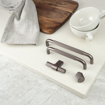 Cabinet Knob Helix Stripe - 20mm - Dark Bronze
