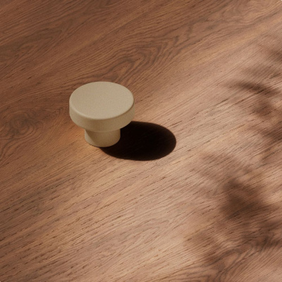 Toniton Circular Knob - Greige in the group Cabinet Handles / Show all handles / Toniton x Beslag Design at Beslag Online (401006-11)