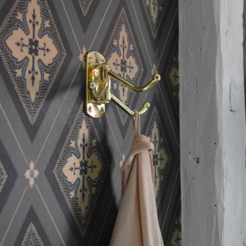 Hook Lyr - Polished Brass