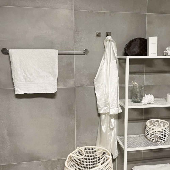 Base 100 Towel Rail - Chrome