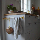 Kitchen Rail Aveny - 600mm - Complete - Polished Untreated Brass