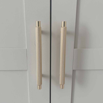 Handle Manor - Gold