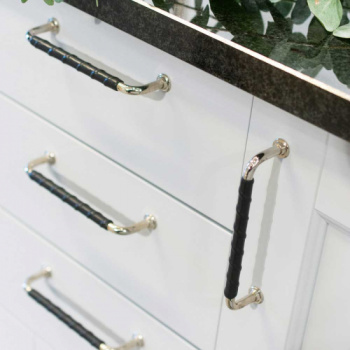 Handle 1353 - Nickel Plated/Black Leather