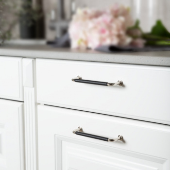 Handle 1353 - Polished Brass/Black Leather Wrapped