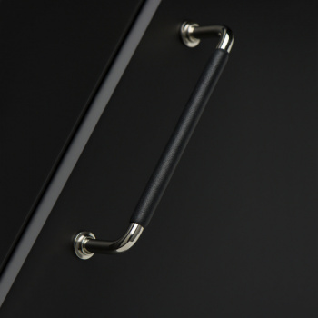 Handle 1353 - Polished Brass/Black Leather Wrapped