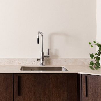 Handle Shelter - Walnut