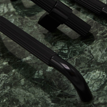 Handle Helix Stripe/Back Plate - Matte Black