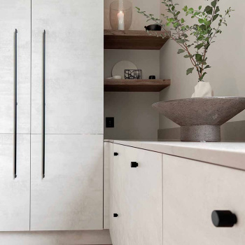 Cabinet Knob Helix Stripe - Matte Black